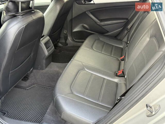 Фольксваген Пассат, объемом двигателя 2.5 л и пробегом 256 тыс. км за 9500 $, фото 21 на Automoto.ua