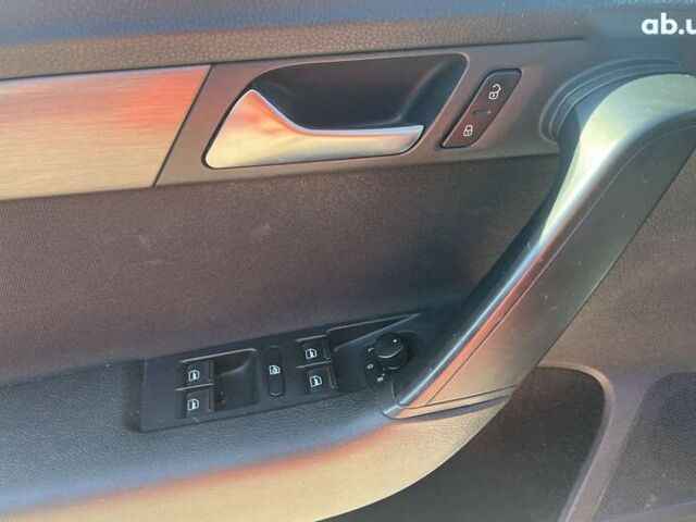 Фольксваген Пассат, объемом двигателя 2 л и пробегом 130 тыс. км за 10000 $, фото 10 на Automoto.ua