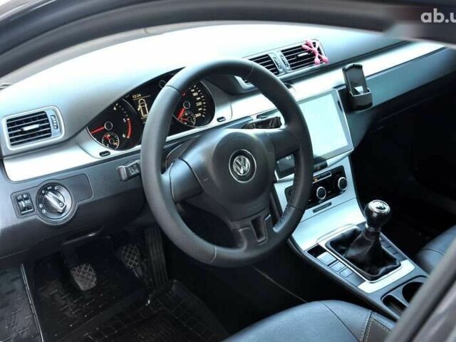 Фольксваген Пассат, об'ємом двигуна 1.6 л та пробігом 256 тис. км за 8200 $, фото 13 на Automoto.ua
