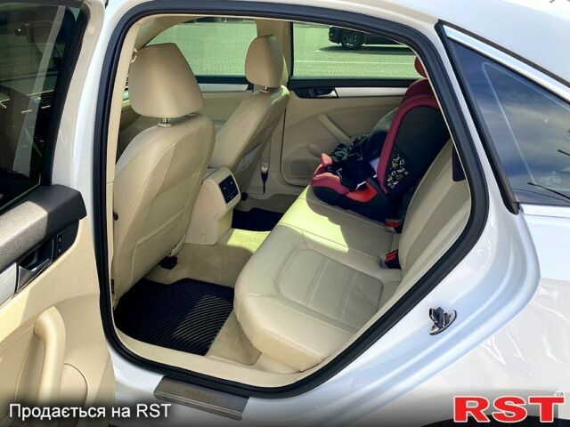 Фольксваген Пассат, объемом двигателя 2.5 л и пробегом 157 тыс. км за 9500 $, фото 11 на Automoto.ua