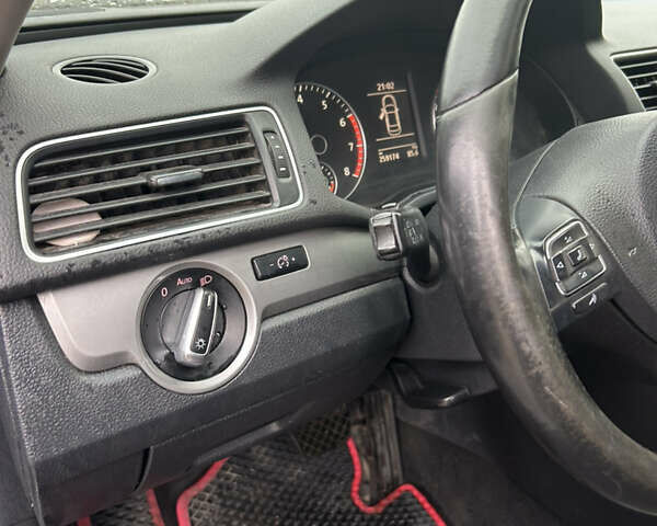 Фольксваген Пассат, об'ємом двигуна 2.5 л та пробігом 261 тис. км за 8600 $, фото 18 на Automoto.ua