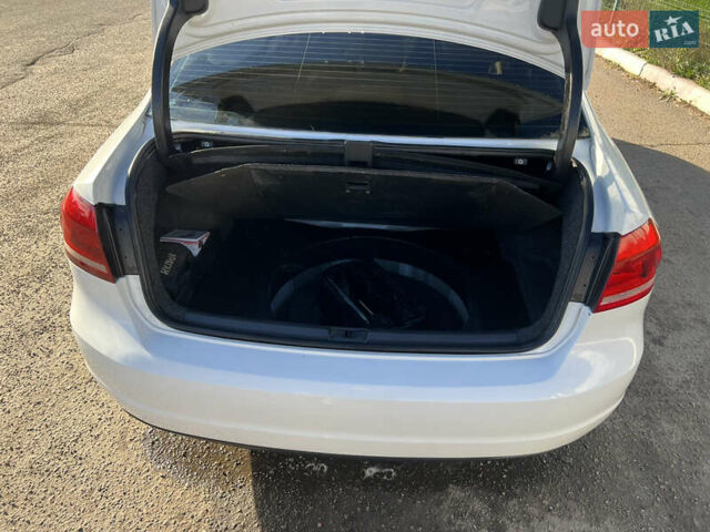 Фольксваген Пассат, объемом двигателя 2.5 л и пробегом 211 тыс. км за 9900 $, фото 28 на Automoto.ua