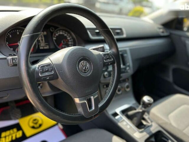 Фольксваген Пассат, объемом двигателя 1.6 л и пробегом 208 тыс. км за 11650 $, фото 15 на Automoto.ua