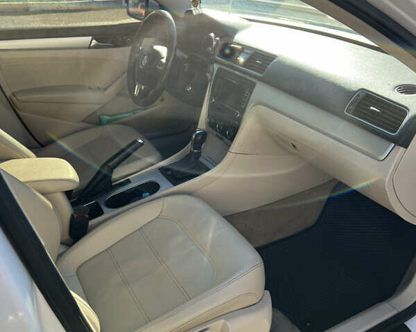 Фольксваген Пассат, объемом двигателя 2.5 л и пробегом 211 тыс. км за 9900 $, фото 22 на Automoto.ua