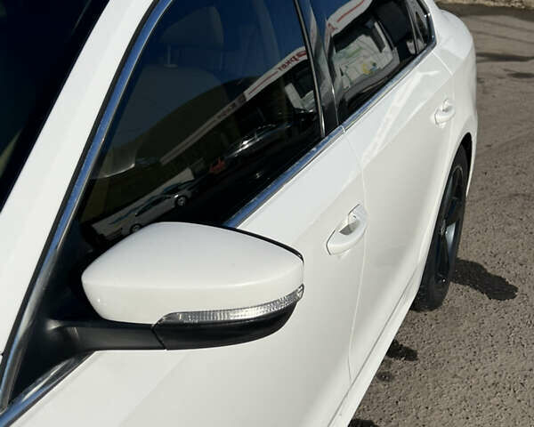 Фольксваген Пассат, объемом двигателя 2.5 л и пробегом 211 тыс. км за 9900 $, фото 30 на Automoto.ua