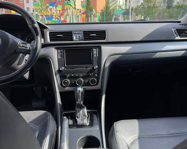 Фольксваген Пассат, объемом двигателя 2.5 л и пробегом 170 тыс. км за 8400 $, фото 13 на Automoto.ua