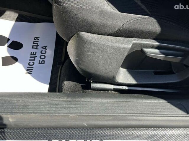 Фольксваген Пассат, объемом двигателя 2 л и пробегом 210 тыс. км за 10700 $, фото 12 на Automoto.ua