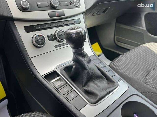 Фольксваген Пассат, объемом двигателя 1.6 л и пробегом 194 тыс. км за 9800 $, фото 14 на Automoto.ua