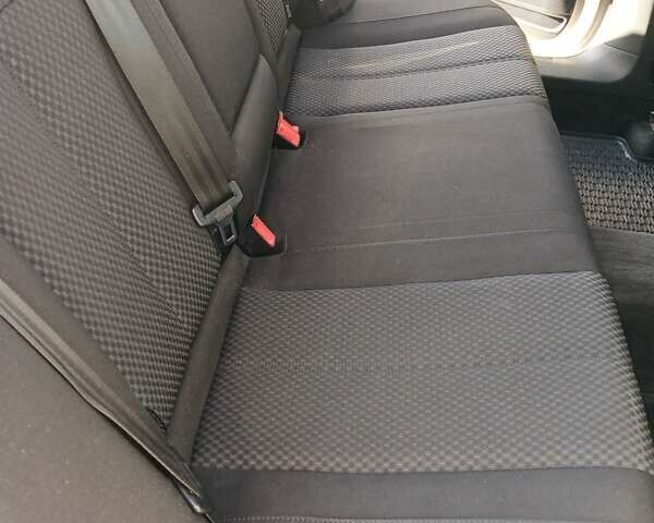 Фольксваген Пассат, объемом двигателя 1.6 л и пробегом 210 тыс. км за 8950 $, фото 13 на Automoto.ua