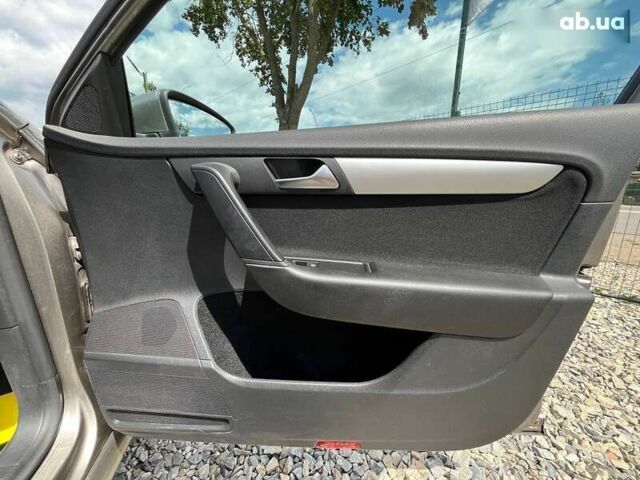 Фольксваген Пассат, объемом двигателя 1.6 л и пробегом 194 тыс. км за 9800 $, фото 19 на Automoto.ua