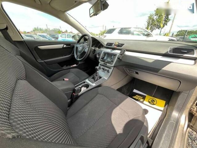 Фольксваген Пассат, объемом двигателя 1.6 л и пробегом 194 тыс. км за 9800 $, фото 18 на Automoto.ua