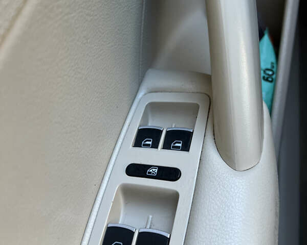 Фольксваген Пассат, объемом двигателя 2.5 л и пробегом 211 тыс. км за 9900 $, фото 34 на Automoto.ua