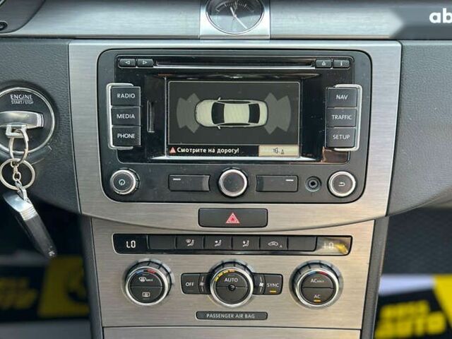 Фольксваген Пассат, объемом двигателя 1.6 л и пробегом 208 тыс. км за 11650 $, фото 10 на Automoto.ua