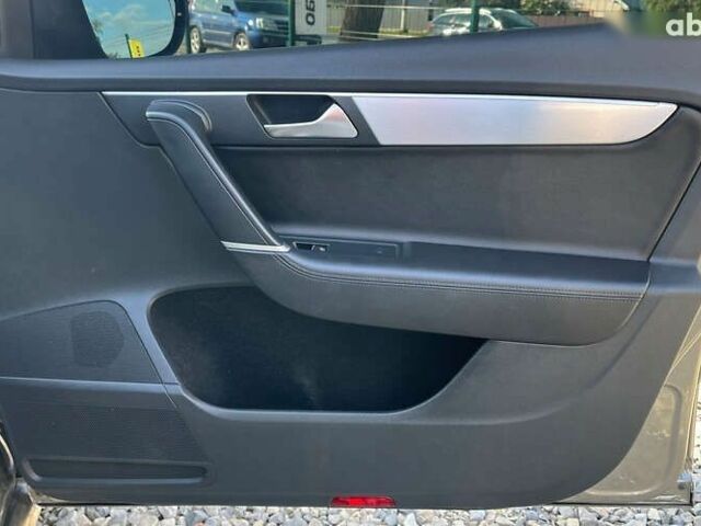 Фольксваген Пассат, объемом двигателя 1.6 л и пробегом 320 тыс. км за 11000 $, фото 23 на Automoto.ua