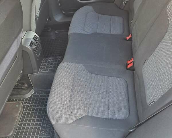 Фольксваген Пассат, объемом двигателя 1.8 л и пробегом 161 тыс. км за 11500 $, фото 4 на Automoto.ua