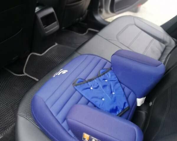 Фольксваген Пассат, объемом двигателя 2.5 л и пробегом 147 тыс. км за 12000 $, фото 11 на Automoto.ua