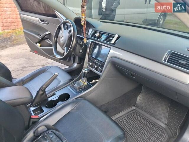 Фольксваген Пассат, объемом двигателя 2.5 л и пробегом 145 тыс. км за 9300 $, фото 2 на Automoto.ua