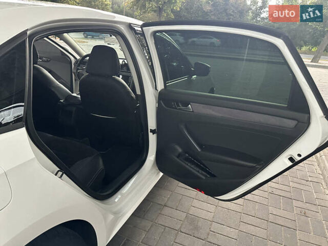 Фольксваген Пассат, объемом двигателя 1.8 л и пробегом 252 тыс. км за 9300 $, фото 7 на Automoto.ua