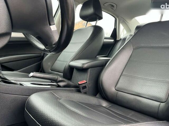 Фольксваген Пассат, объемом двигателя 2.5 л и пробегом 192 тыс. км за 10599 $, фото 8 на Automoto.ua