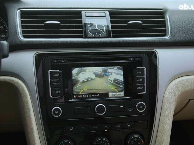 Фольксваген Пассат, об'ємом двигуна 2.5 л та пробігом 228 тис. км за 10500 $, фото 15 на Automoto.ua