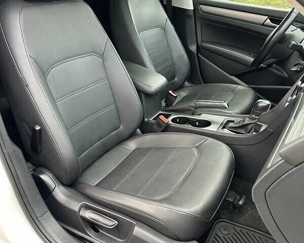 Фольксваген Пассат 2013 в Козельце на Automoto.ua Фольксваген Пассат, объемом двигателя 1.97 л и пробегом 167 тыс. км за 12400 $, фото 16 на Automoto.ua