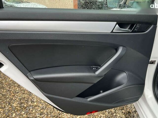 Фольксваген Пассат, объемом двигателя 2.5 л и пробегом 192 тыс. км за 10599 $, фото 13 на Automoto.ua