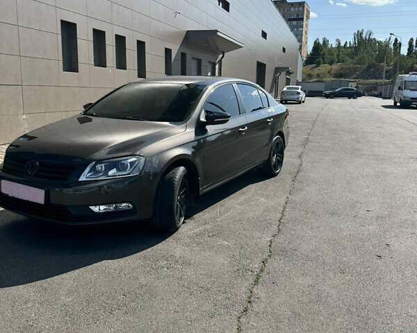 Фольксваген Пассат, объемом двигателя 2 л и пробегом 215 тыс. км за 10900 $, фото 5 на Automoto.ua