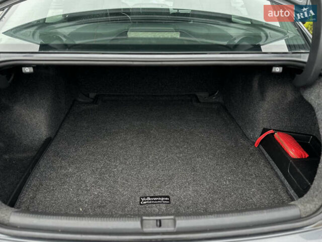 Фольксваген Пассат, об'ємом двигуна 2 л та пробігом 178 тис. км за 11700 $, фото 16 на Automoto.ua