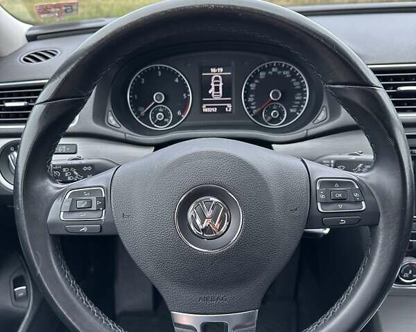 Фольксваген Пассат 2013 в Козельце на Automoto.ua Фольксваген Пассат, объемом двигателя 1.97 л и пробегом 167 тыс. км за 12400 $, фото 12 на Automoto.ua