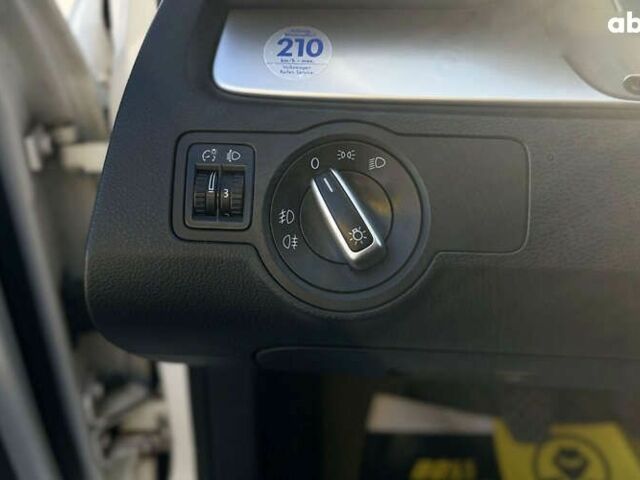 Фольксваген Пассат, объемом двигателя 1.6 л и пробегом 242 тыс. км за 9800 $, фото 10 на Automoto.ua