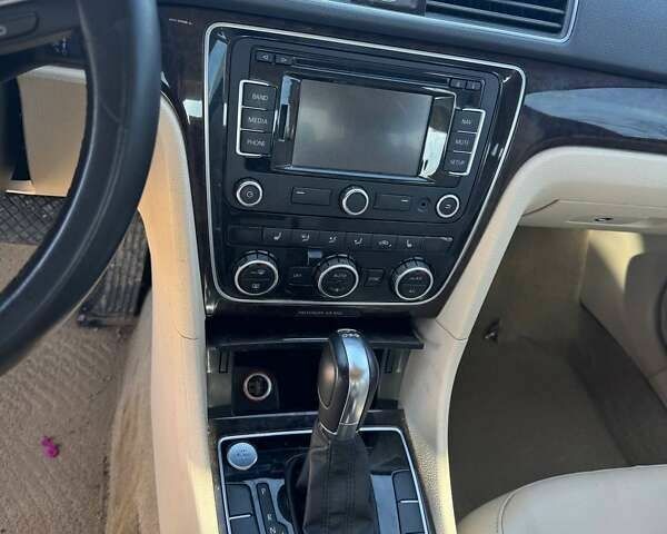 Фольксваген Пассат, об'ємом двигуна 2 л та пробігом 205 тис. км за 9500 $, фото 14 на Automoto.ua