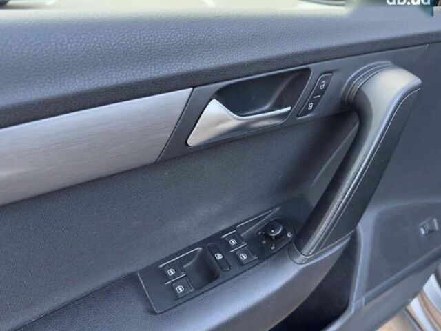 Фольксваген Пассат, объемом двигателя 1.8 л и пробегом 128 тыс. км за 11499 $, фото 16 на Automoto.ua