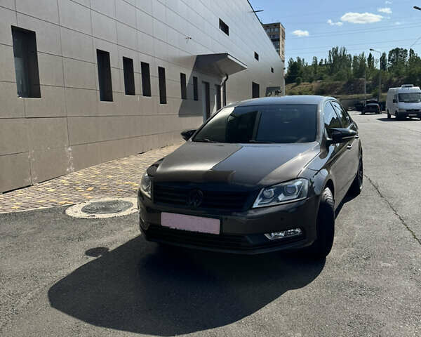 Фольксваген Пассат, объемом двигателя 2 л и пробегом 215 тыс. км за 10900 $, фото 2 на Automoto.ua