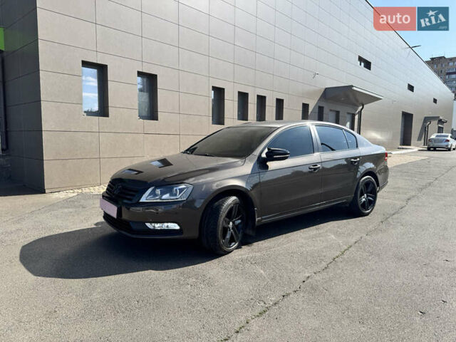 Фольксваген Пассат, объемом двигателя 2 л и пробегом 215 тыс. км за 10900 $, фото 4 на Automoto.ua