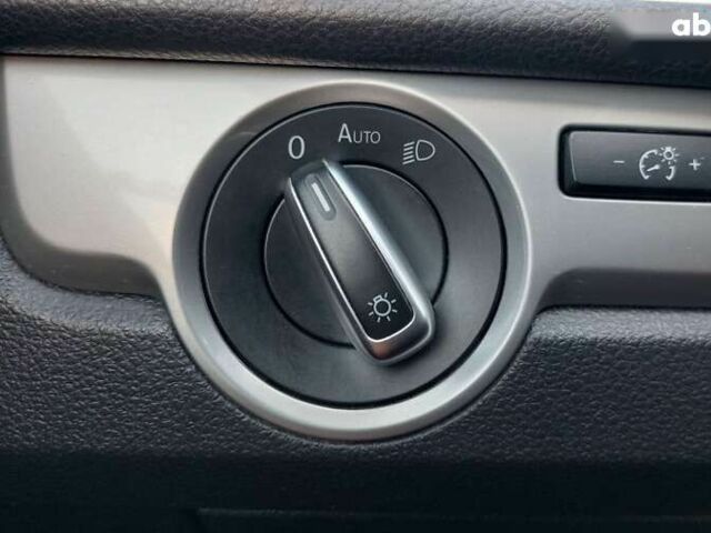 Фольксваген Пассат, объемом двигателя 1.8 л и пробегом 142 тыс. км за 9799 $, фото 11 на Automoto.ua