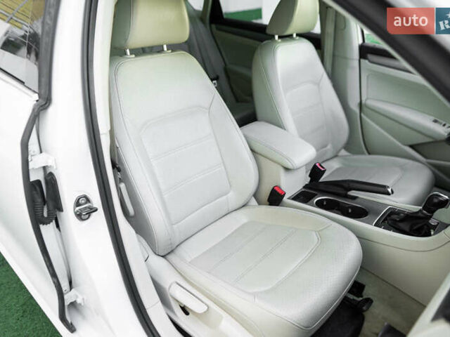 Фольксваген Пассат, объемом двигателя 1.8 л и пробегом 184 тыс. км за 10500 $, фото 20 на Automoto.ua