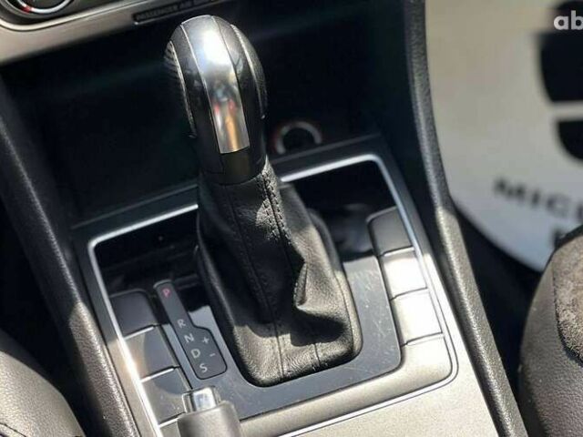 Фольксваген Пассат, объемом двигателя 1.8 л и пробегом 126 тыс. км за 10800 $, фото 12 на Automoto.ua