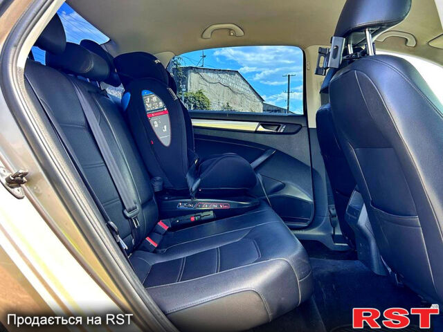 Фольксваген Пассат, об'ємом двигуна 1.8 л та пробігом 172 тис. км за 10200 $, фото 10 на Automoto.ua