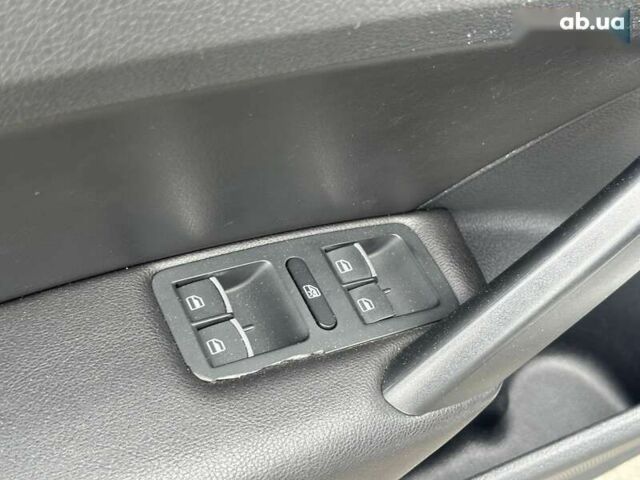 Фольксваген Пассат, объемом двигателя 2 л и пробегом 189 тыс. км за 12190 $, фото 18 на Automoto.ua