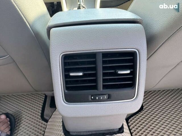 Фольксваген Пассат, об'ємом двигуна 2 л та пробігом 284 тис. км за 10990 $, фото 27 на Automoto.ua