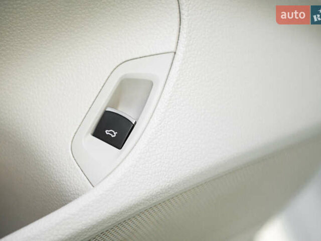 Фольксваген Пассат, объемом двигателя 1.8 л и пробегом 184 тыс. км за 10500 $, фото 34 на Automoto.ua