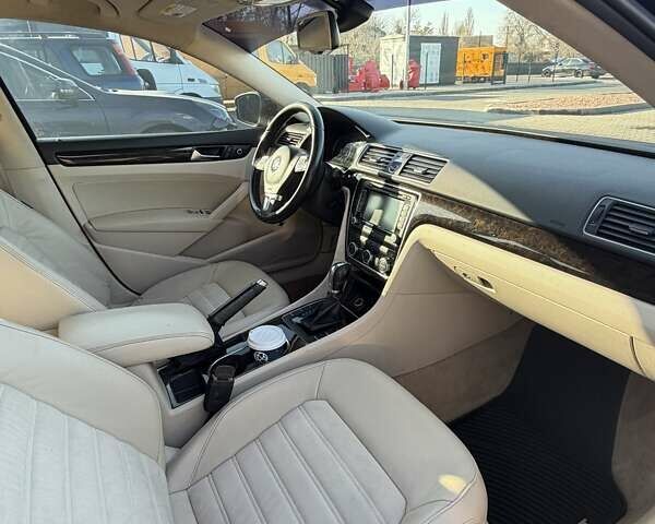 Фольксваген Пассат, объемом двигателя 0 л и пробегом 230 тыс. км за 12800 $, фото 6 на Automoto.ua
