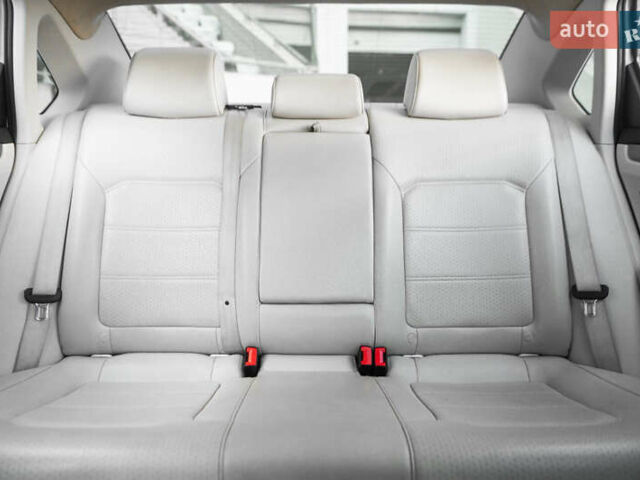 Фольксваген Пассат, объемом двигателя 1.8 л и пробегом 184 тыс. км за 10500 $, фото 17 на Automoto.ua