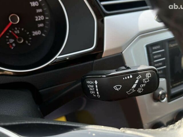 Фольксваген Пассат, объемом двигателя 1.6 л и пробегом 234 тыс. км за 13990 $, фото 22 на Automoto.ua