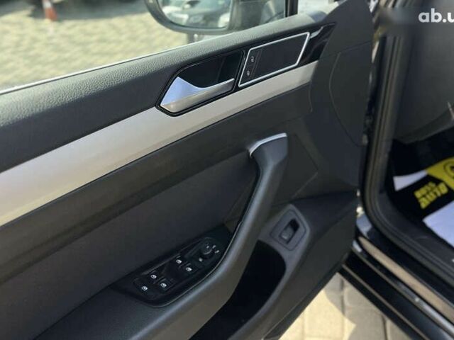 Фольксваген Пассат, объемом двигателя 1.6 л и пробегом 234 тыс. км за 13990 $, фото 17 на Automoto.ua