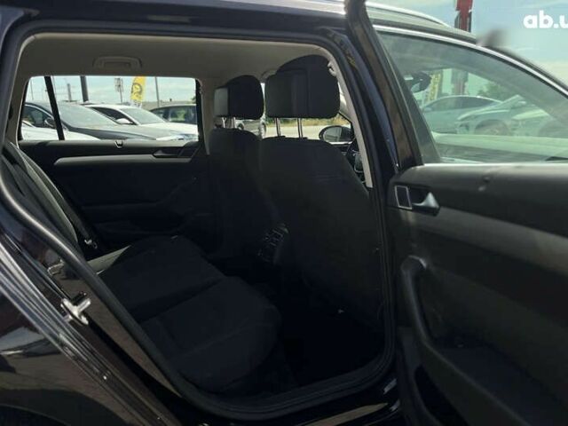 Фольксваген Пассат, об'ємом двигуна 1.6 л та пробігом 234 тис. км за 13990 $, фото 11 на Automoto.ua