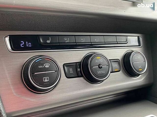 Фольксваген Пассат, объемом двигателя 1.6 л и пробегом 268 тыс. км за 13490 $, фото 15 на Automoto.ua