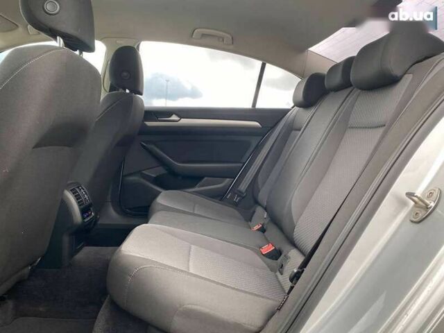 Фольксваген Пассат, объемом двигателя 1.6 л и пробегом 268 тыс. км за 13490 $, фото 19 на Automoto.ua