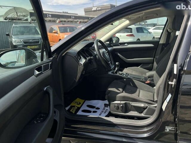 Фольксваген Пассат, об'ємом двигуна 1.6 л та пробігом 234 тис. км за 13990 $, фото 16 на Automoto.ua