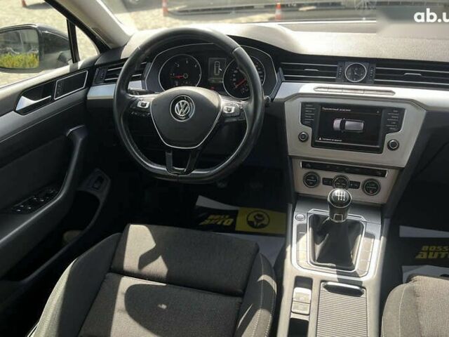 Фольксваген Пассат, объемом двигателя 1.6 л и пробегом 234 тыс. км за 13990 $, фото 14 на Automoto.ua